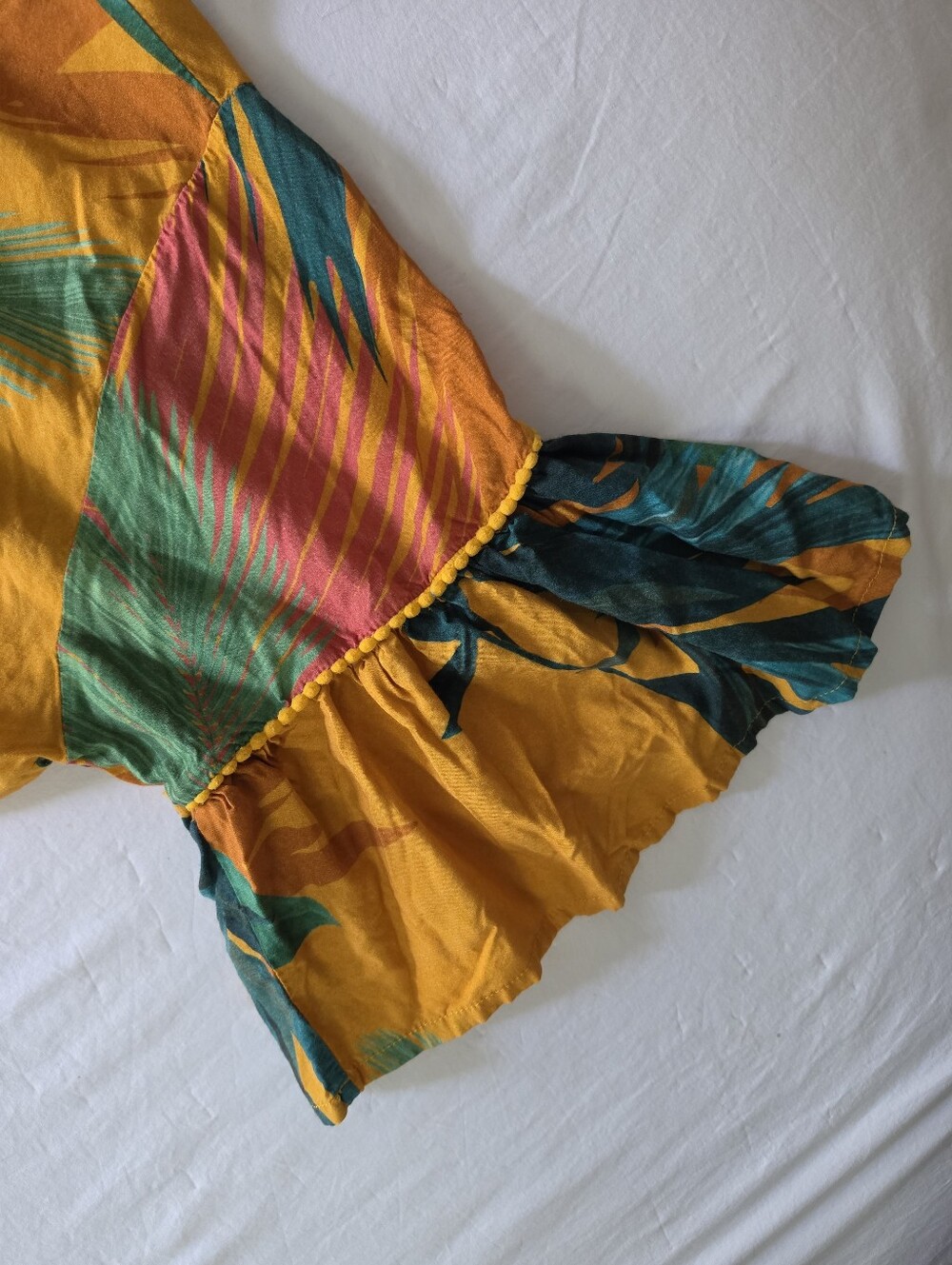 By Nathalia Otero Colombia Tropical Print Pom Pom Flutter Sleeve Crop Boho Sz M - Picture 6 of 6